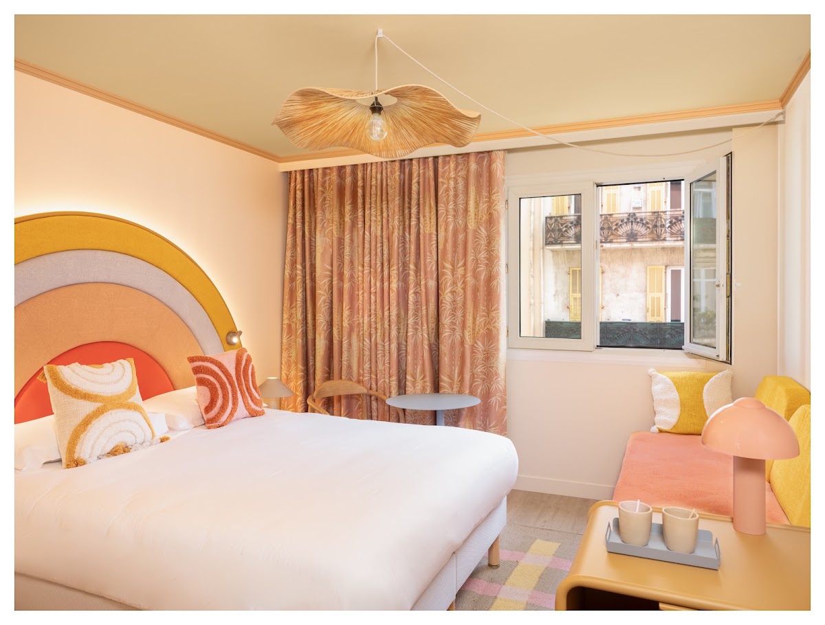Nice Pam Hotel hero