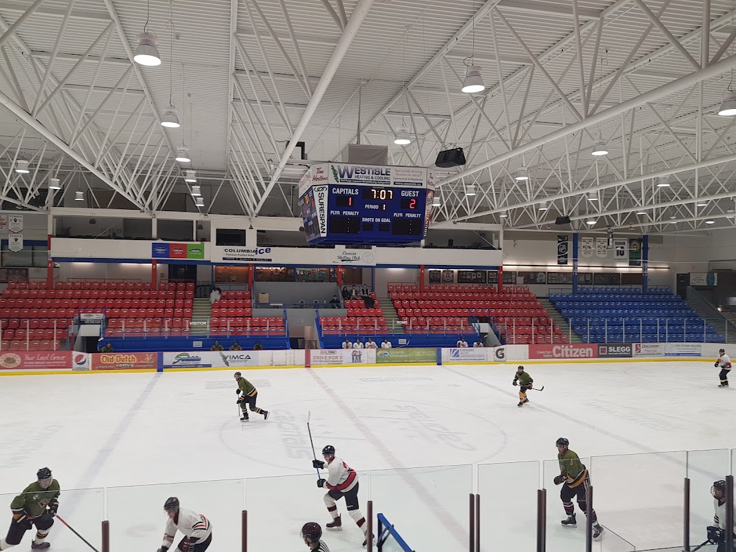 Cowichan Valley Arena exterior — Duncan, Canada