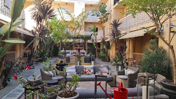 Hollywood Hotel