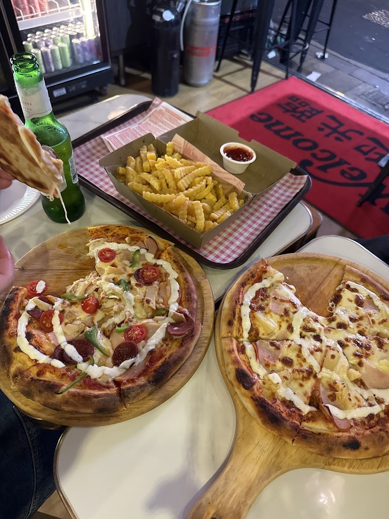Ebeneezer's Kebabs & Pizzeria (LKF) | Halal Certified photo 4