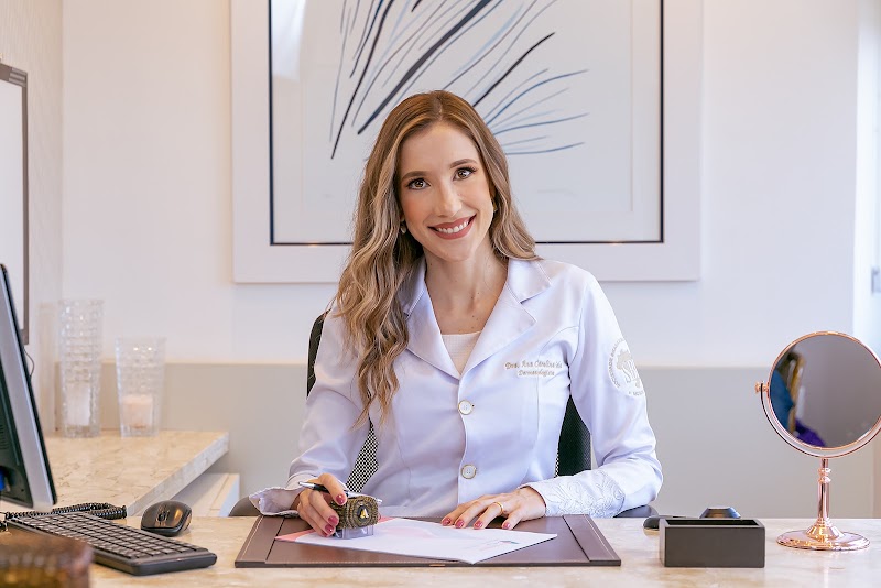Foto de Dra. Ana Carolina Apolinário Sala – Dermatologista em São Paulo