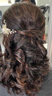 HOUSE OF HAIR ON MELBA ! Mobile Hairdresser