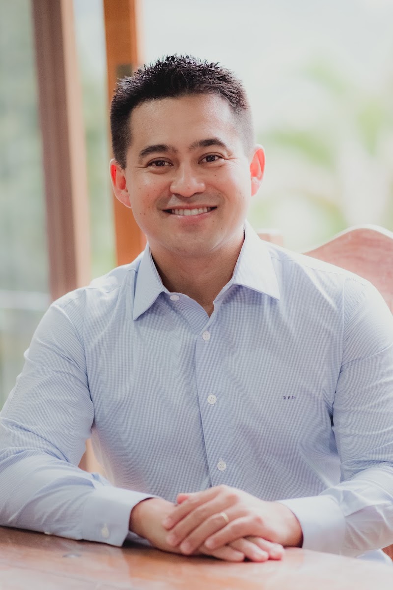 Dr. Daniel Kamura Bueno - Especialista Pé e Tornozelo