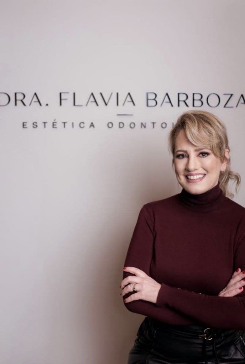 Dra. Flávia Barboza