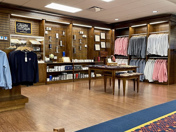 Photo by Lucas Olivares