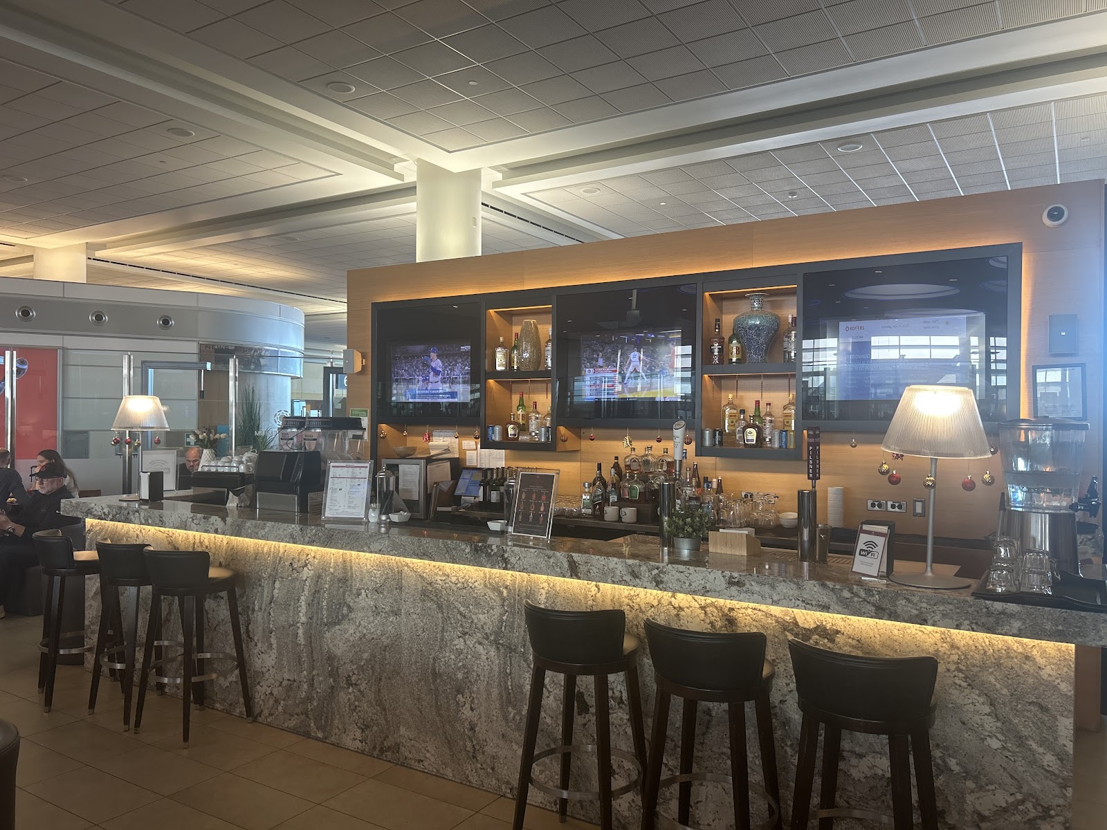Plaza Premium Lounge — photo 3 (via Google)