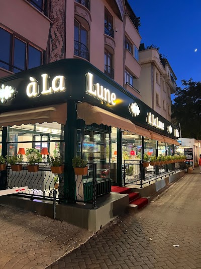 Â La Lune Patisserie - Bahçelievler Ankara (Kruvasan & Kahve) - Kafe