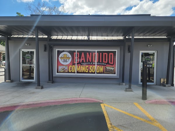 BUBBAKOO'S BURRITOS exterior