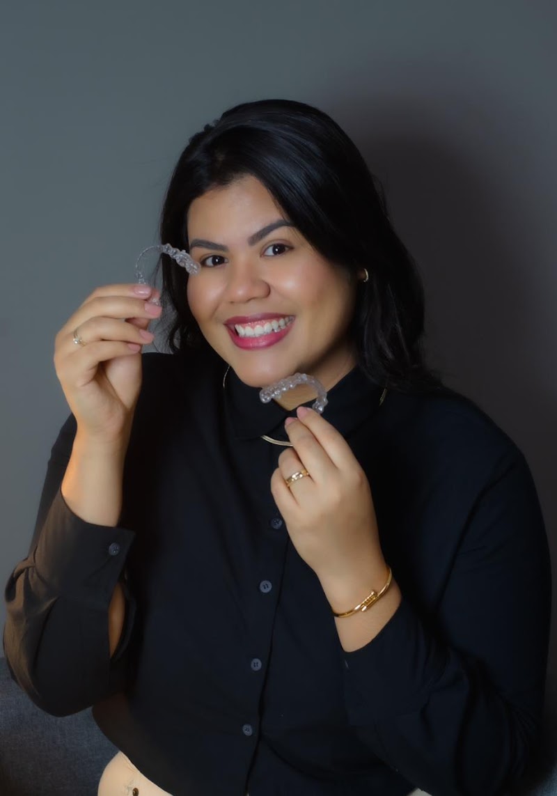 Dra. Rosangela Santos | Dentista em Maceió | Facetas em Resina em Maceió - foto 1