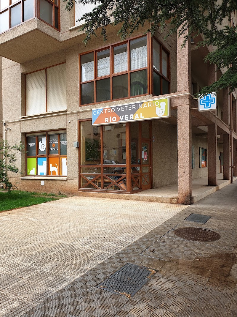 Centro Veterinario Río Veral S.L.