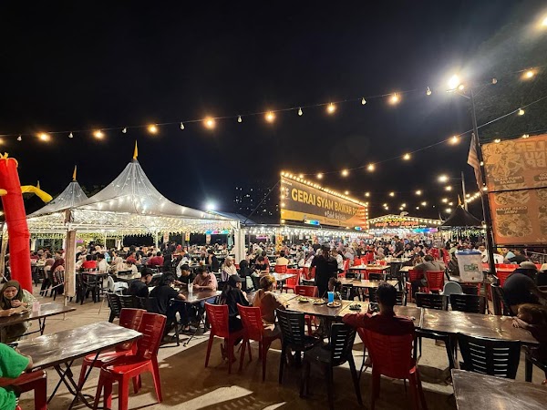 Gerai Syam Bawah Pokok