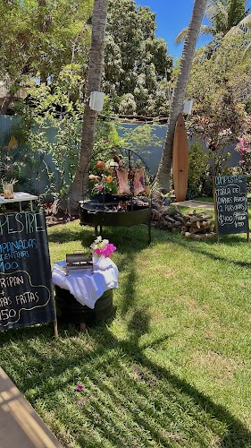 Straw Hat Surf Hostel & Bar