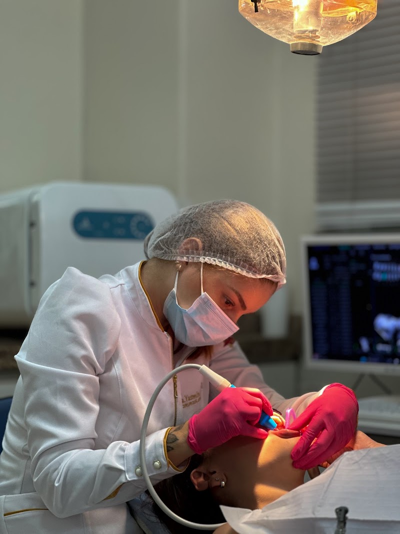 Dra. Yasmin Folchini | Cirurgiã Dentista em Porto Alegre - foto 2