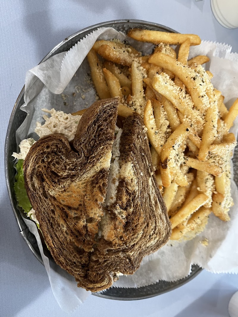 The Hummingbird Cafe photo 2