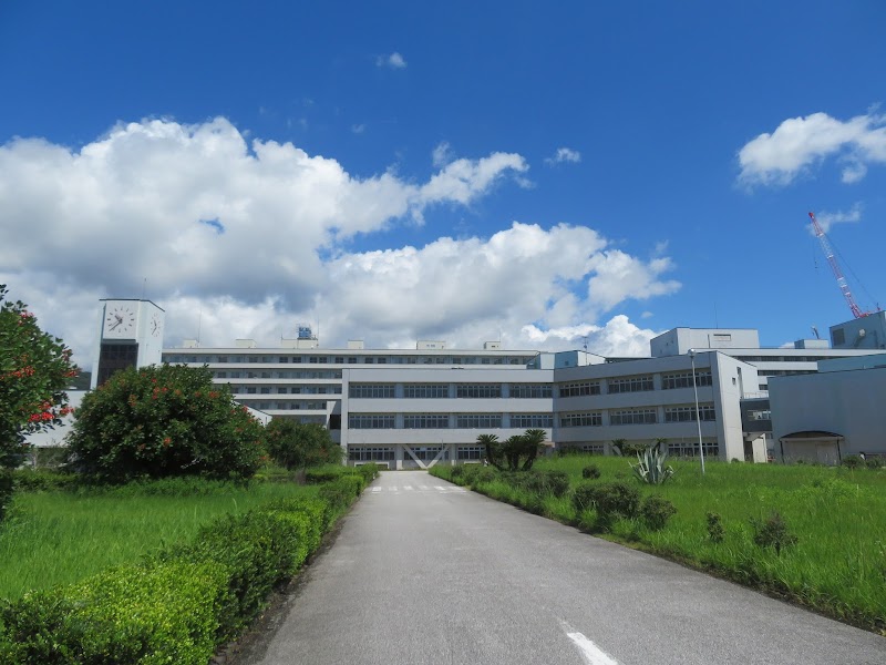 高知大学医学部附属病院の外観