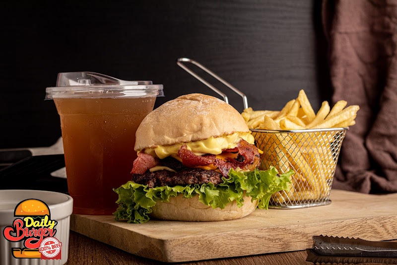 DAILY BURGER