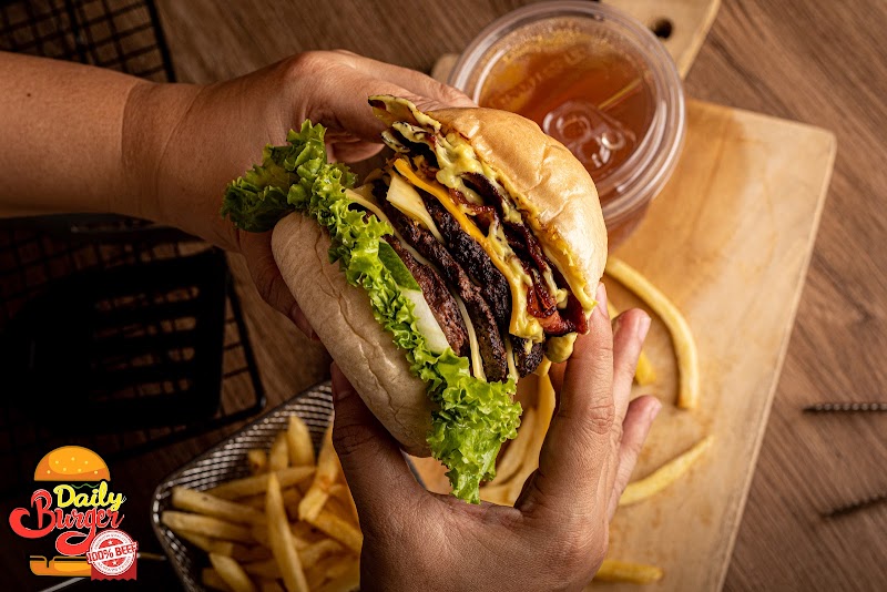 DAILY BURGER