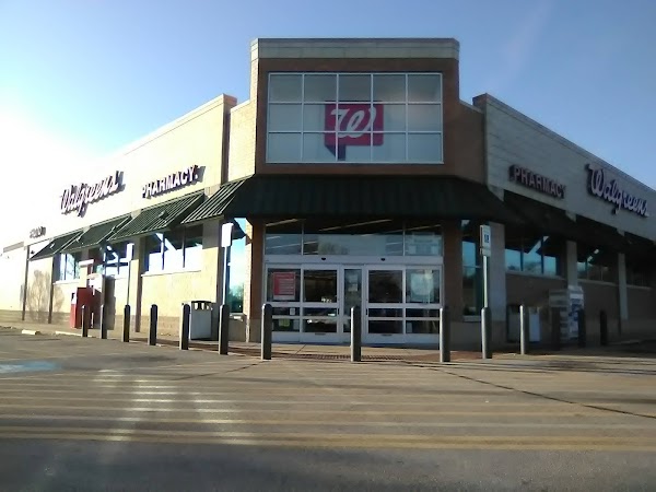 WALGREENS #10560 exterior