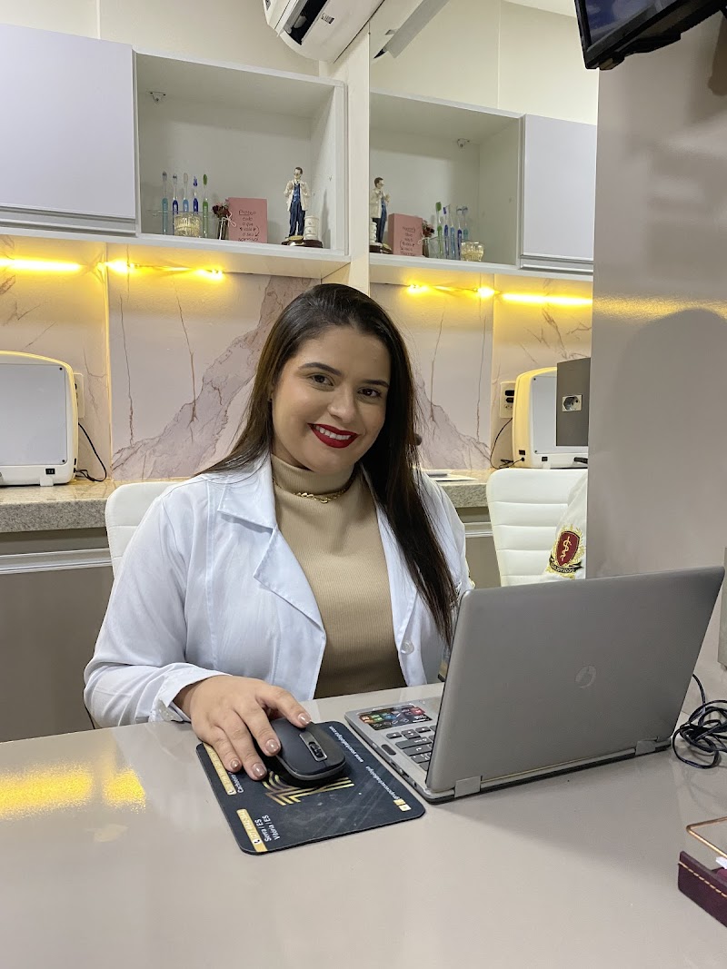 Dra Ana Luiza Costa - Odontologia