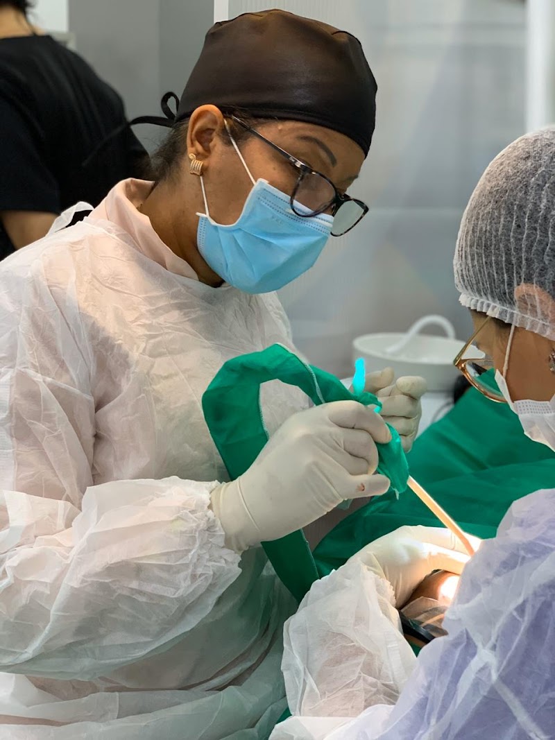 Consultório Odontológico Dra. Mônica Cecilia Pita - foto 2