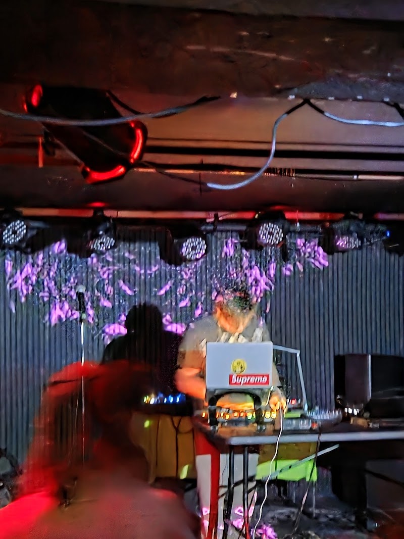 The Six, Music Venue