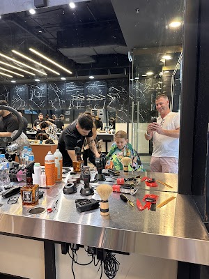 Barber Avenue photo 3