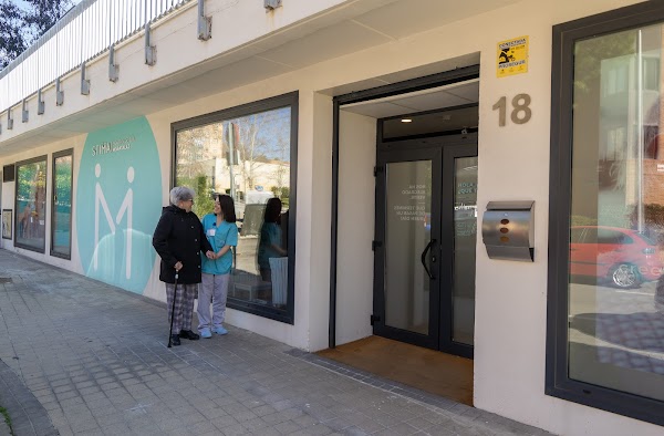 Residencia Centro de Día Moratalaz | STIMA — C. de la Primavera de Praga, 18, Moratalaz, 28030 Madrid, España