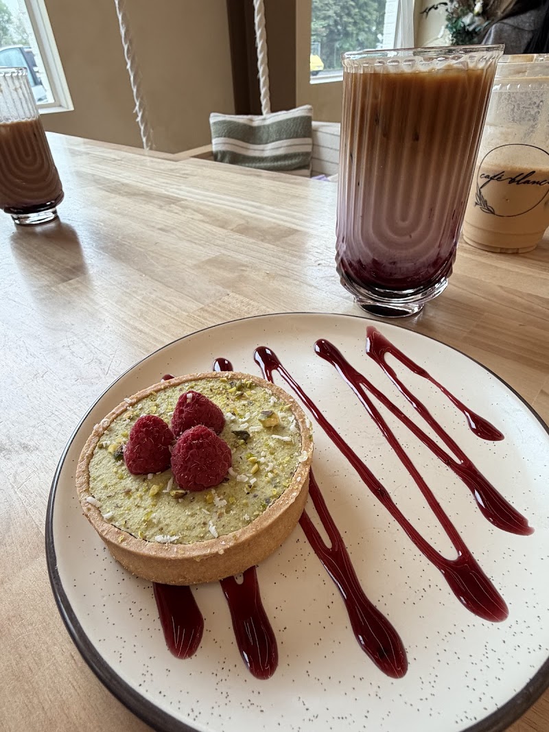 Cafe Blanc photo 2