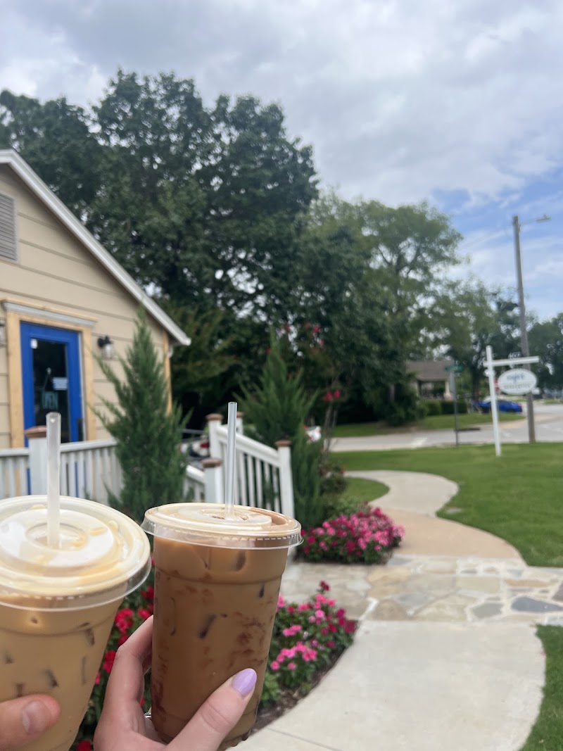 Mojo's Mercantile & Coffee House photo 3