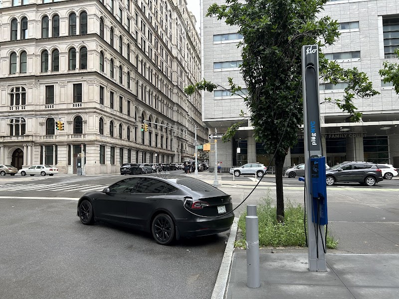 Flo Charging Station