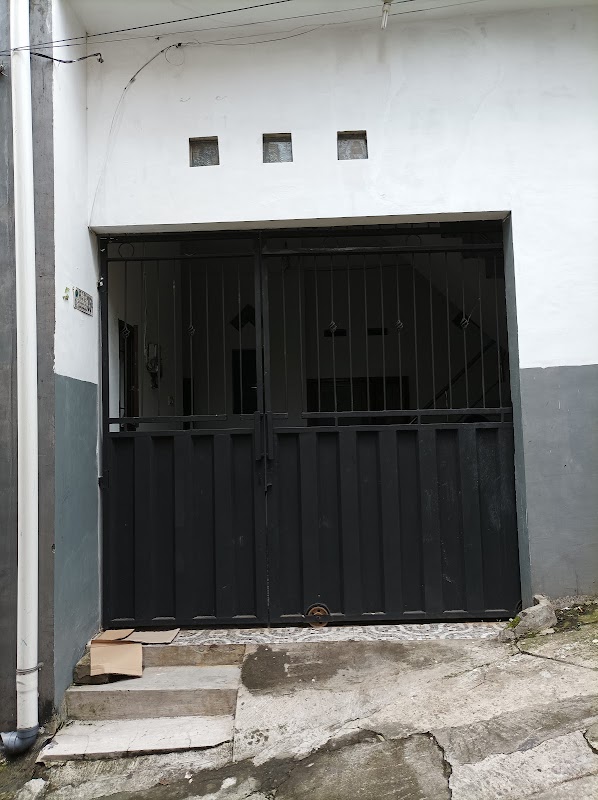 Kost Arif Putra
