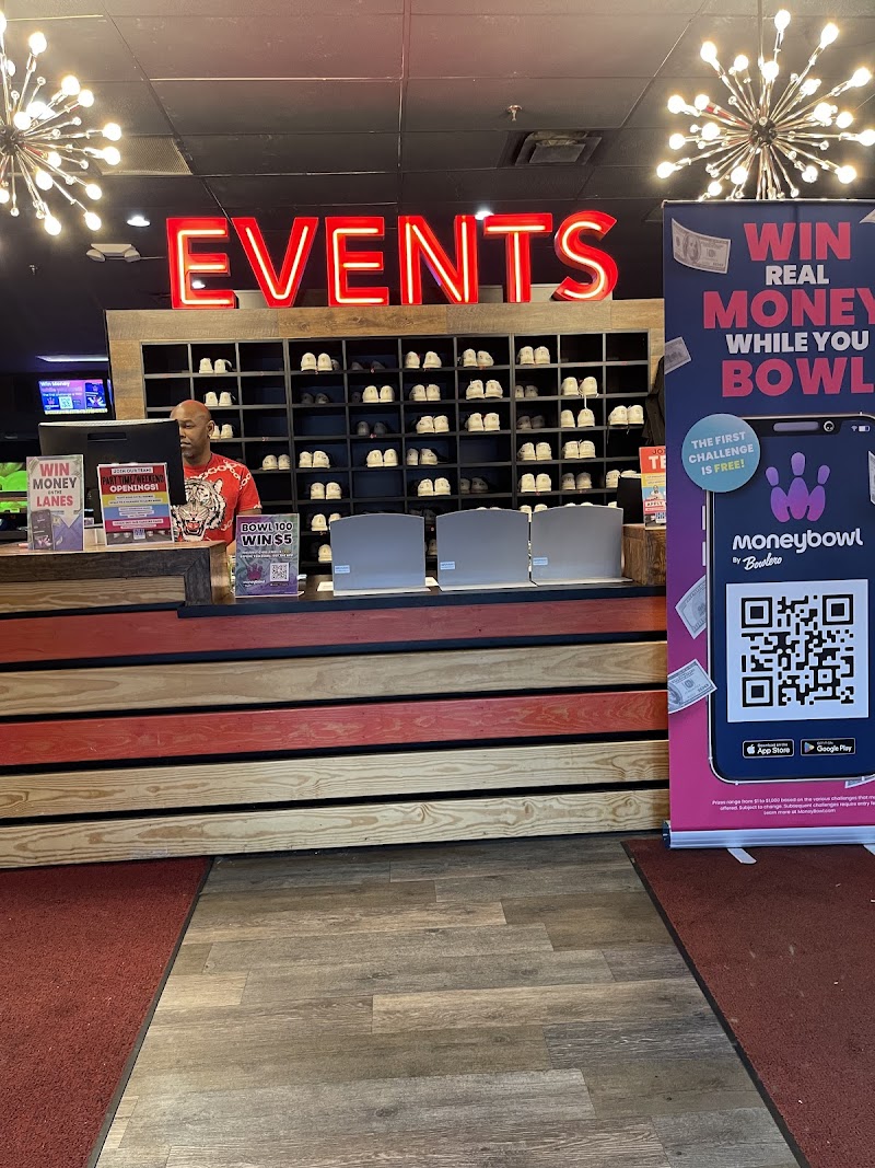 Lucky Strike Chamblee photo 7