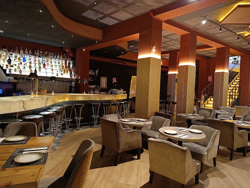 SUMO Fusión Restaurante