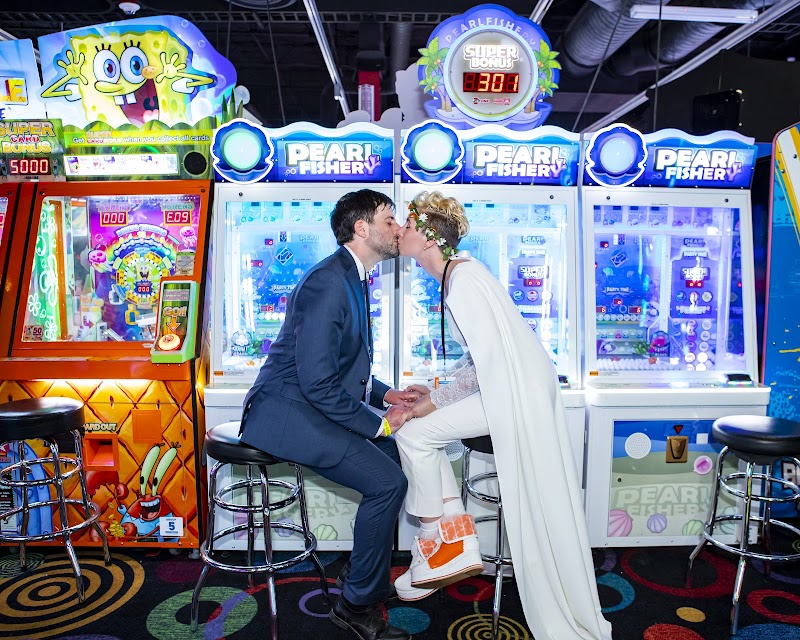 Round1 Bowling & Arcade Westfield Southcenter — Amusement Center in Tukwila