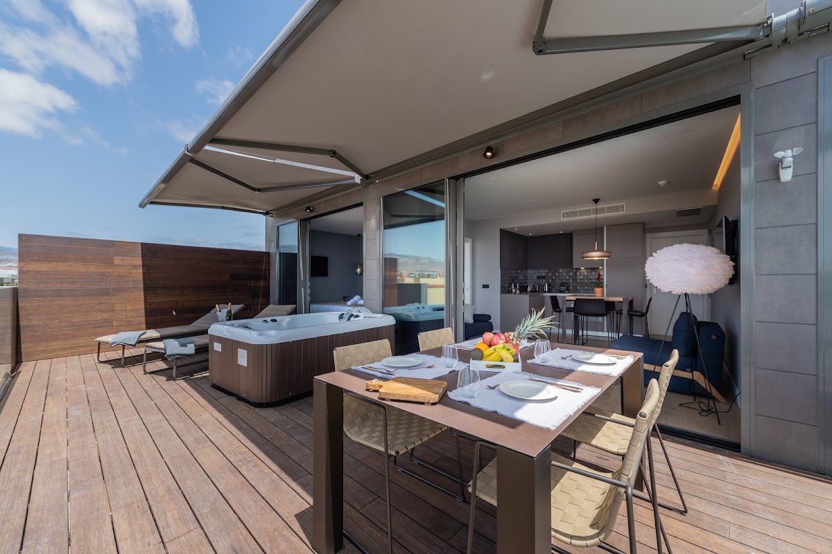 LaMarine Beach Apartments