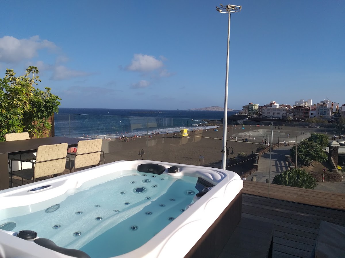 LaMarine Beach Apartments — 4