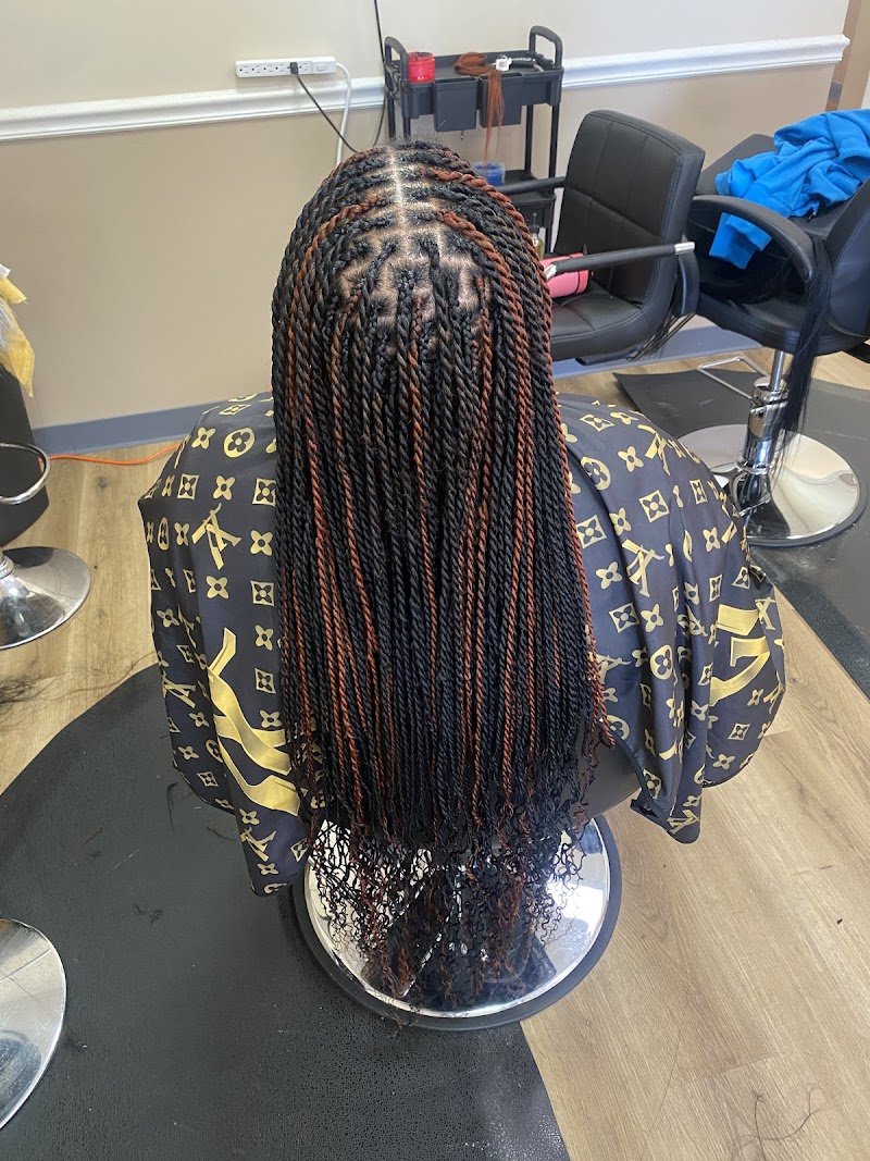 Blessing African hair braiding