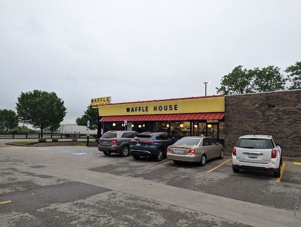 WAFFLE HOUSE #932 exterior