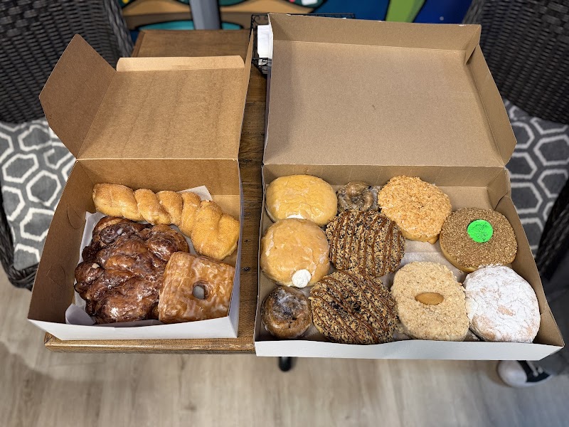 Cosmic Donuts Bakery & Cafe photo 2