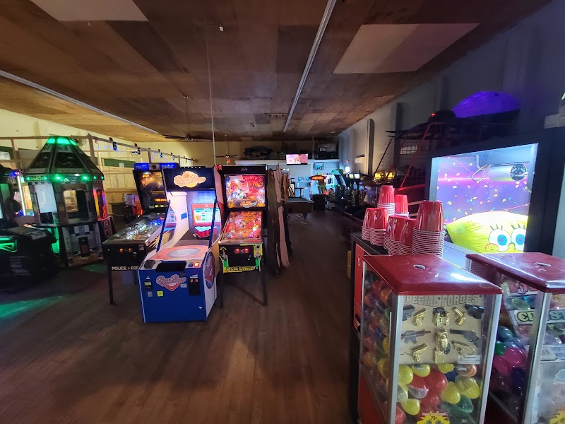 Paradise Axe and Arcade