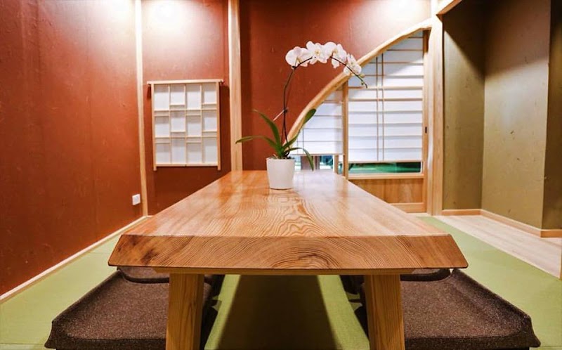 Gold Class Daruma photo 1