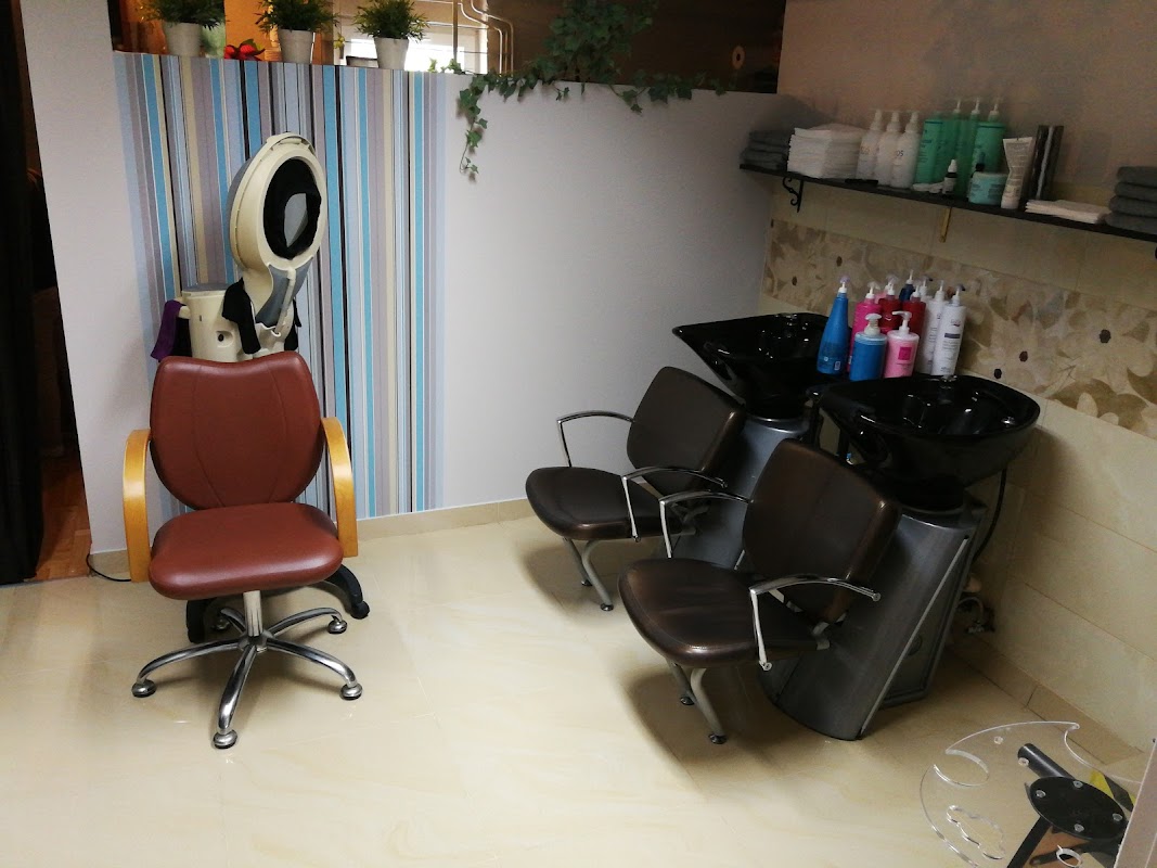 Salon Fryzjerski Oława - Joanna Ciecierska Bajor