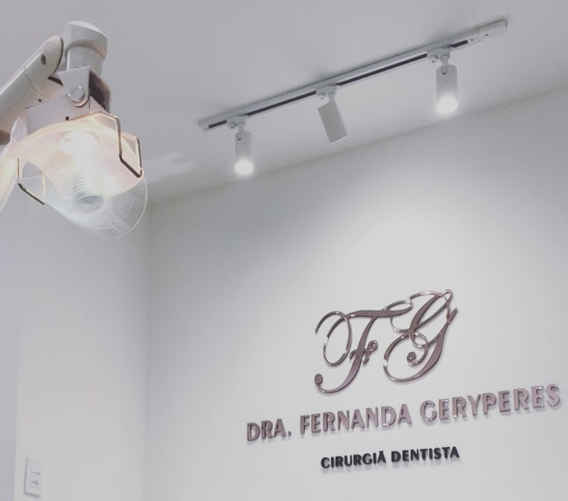 Dentista Rocinha Dra Fernanda Geryperes - foto 2