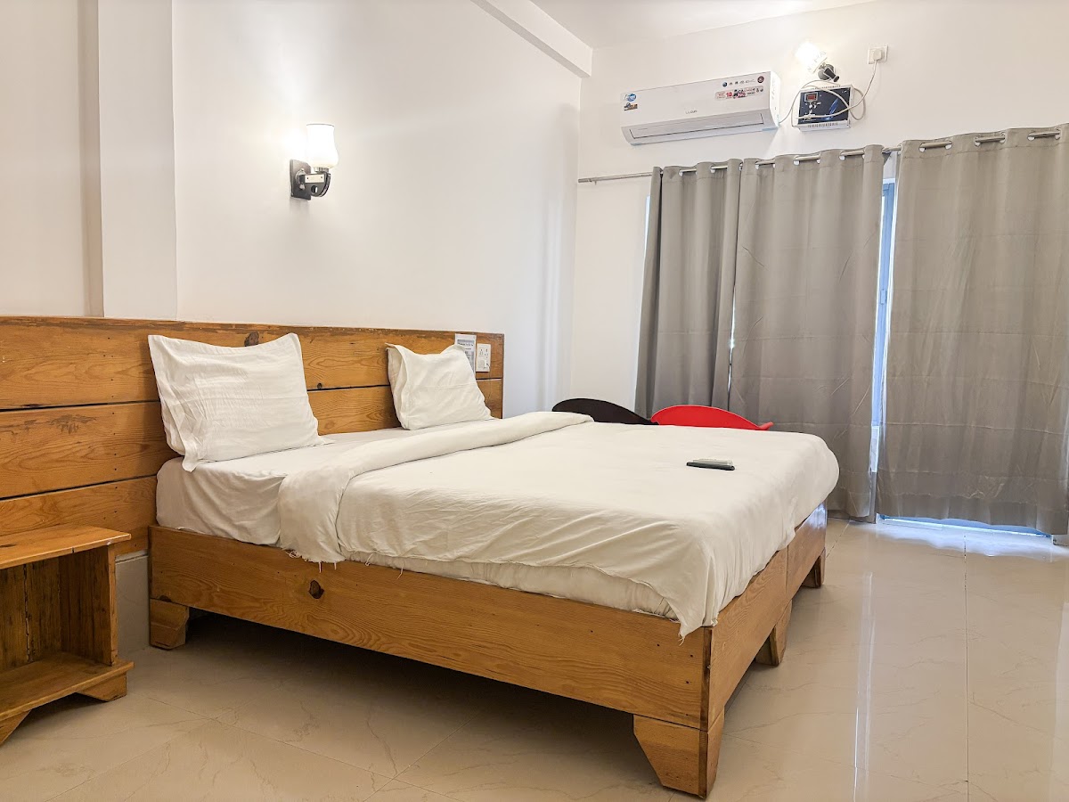 Om Setu Yogashala - Ayurveda & Yoga Retreats Rishikesh — 4