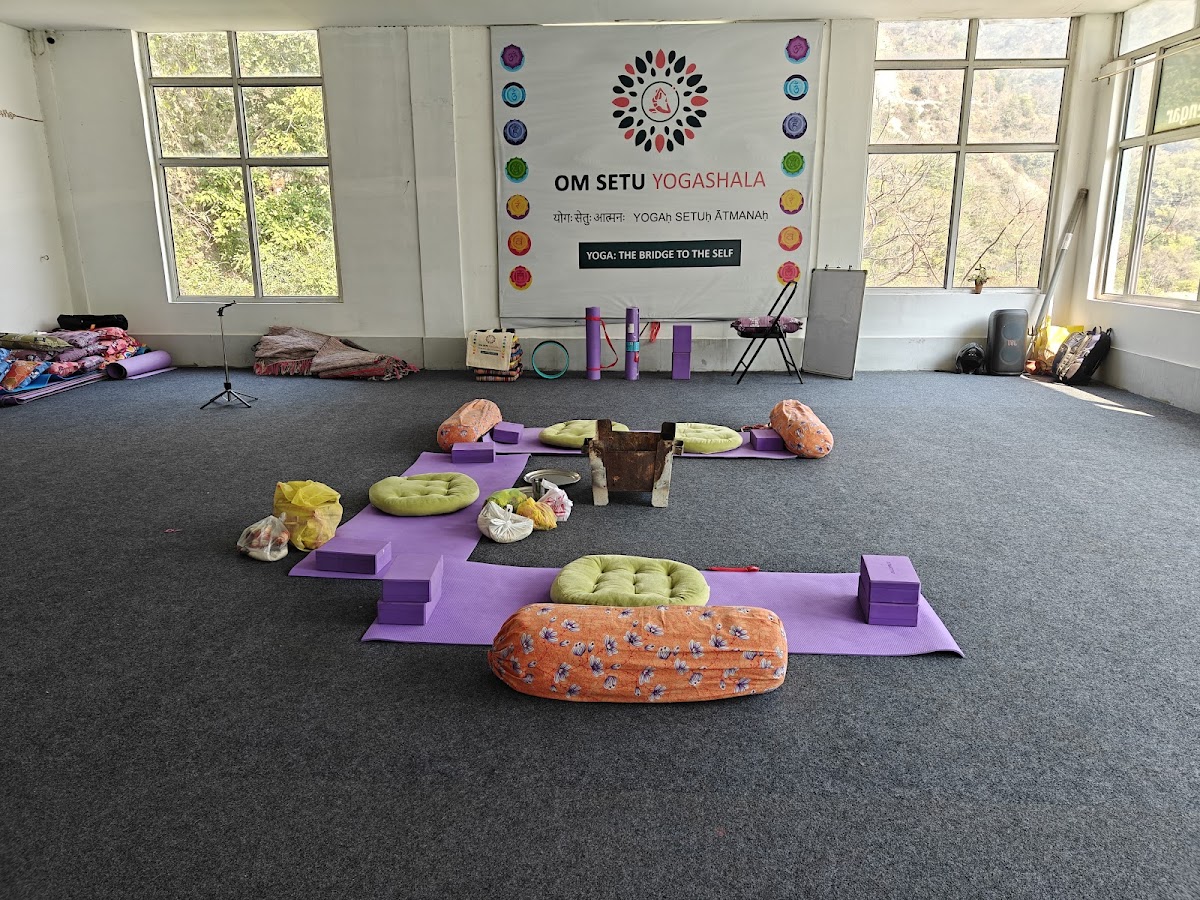 Om Setu Yogashala - Ayurveda & Yoga Retreats Rishikesh — 3