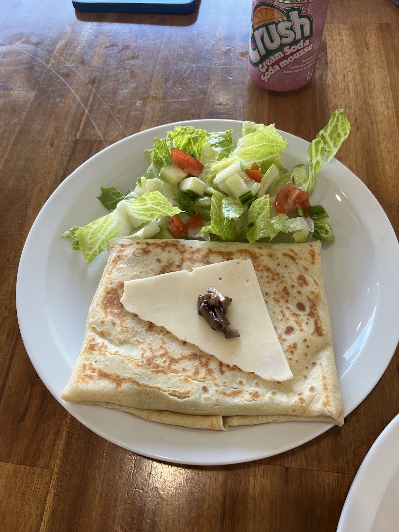The Bombers Cafe & Creperie photo 4