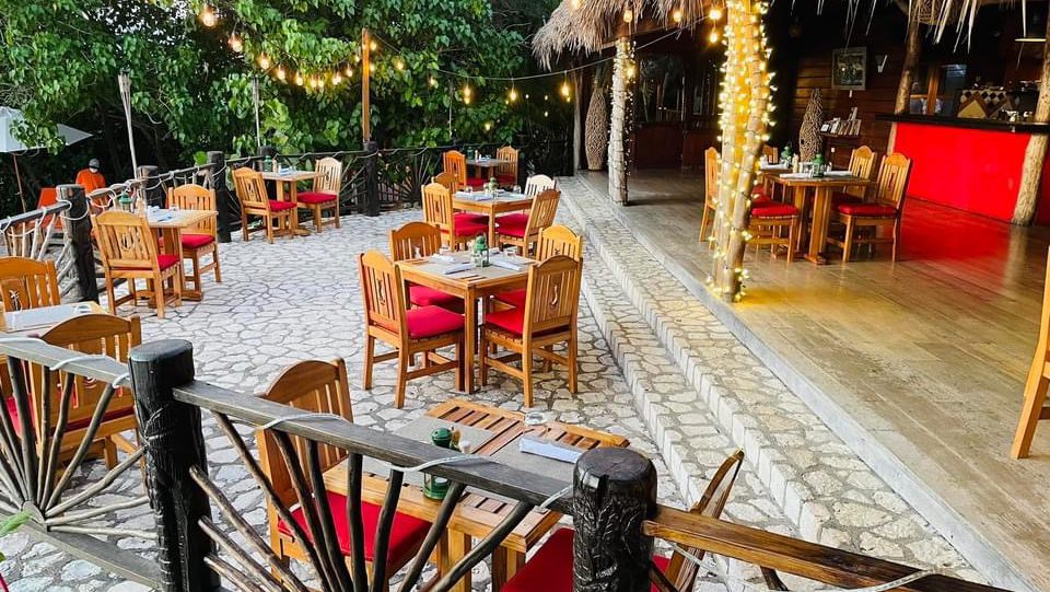 The Lodge Restaurant at Tensing Pen Hotel in jamaica