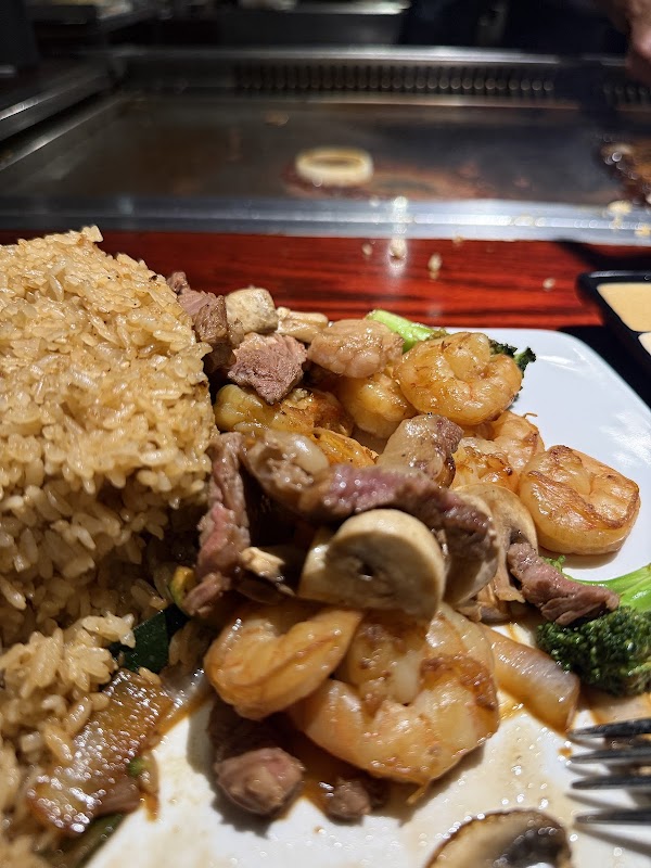 Hachiya Japanese Steakhouse and Sushi Bar photo 4