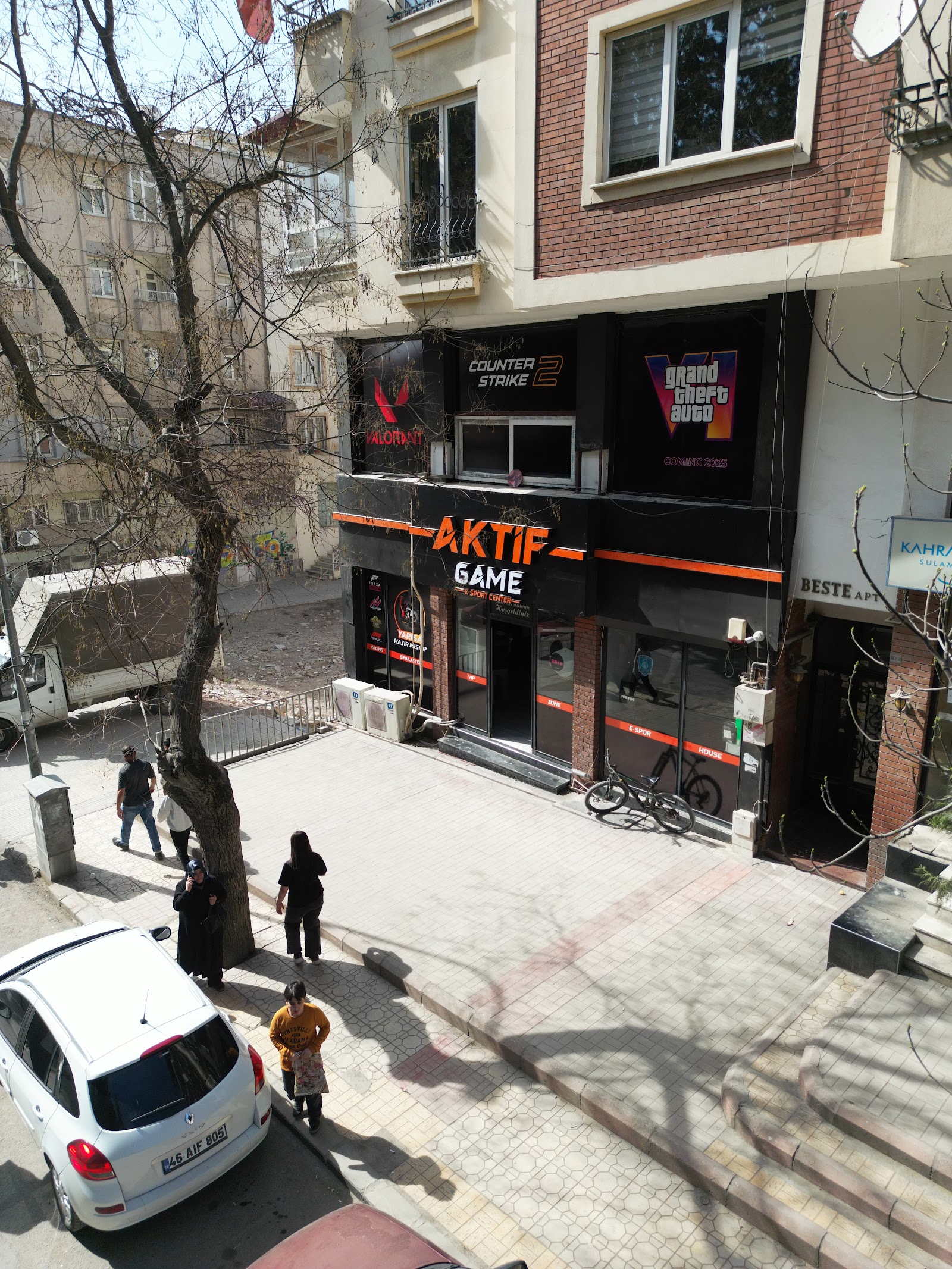 AKTİF GAME (E-Spor Center) mekanı