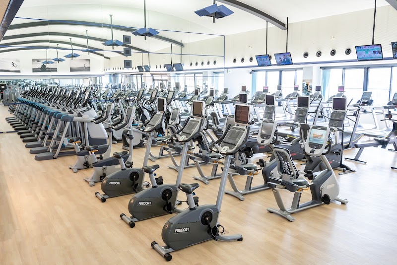 ザ・ココナツウエルネスクラブ朝生田